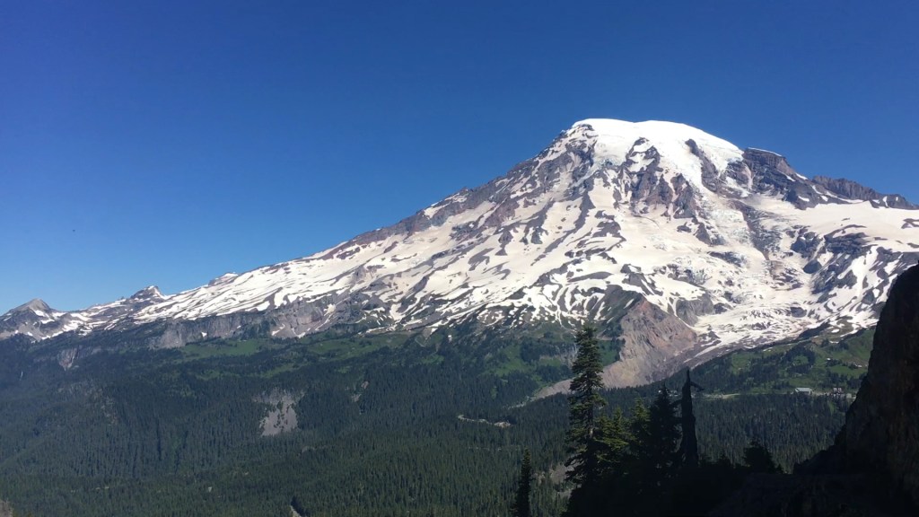 Pinnacle Peak Trail in Mount Rainier National Park | Photo: Caroline Meleedy
